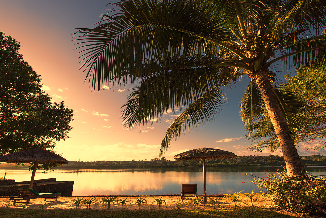 7 night Vanuatu Holiday Package - Poppy's on the Lagoon - from Sydney ...